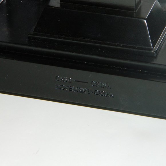 Bombay 2004 Mohogany Wood Floating Quartz Sync Clock - Picture 17 of 17